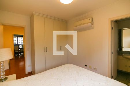Apartamento à venda com 215m², 3 quartos e 4 vagasQuarto 2