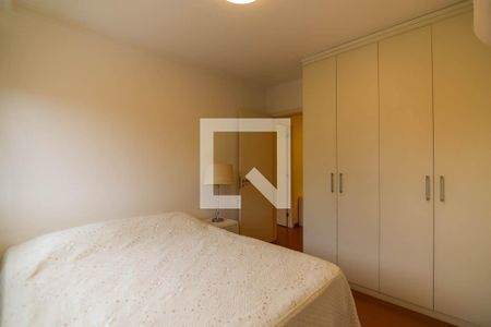 Apartamento à venda com 215m², 3 quartos e 4 vagasQuarto 2