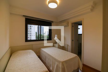 Apartamento à venda com 215m², 3 quartos e 4 vagasQuarto 3