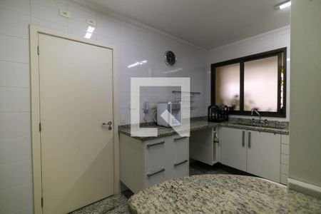 Apartamento à venda com 215m², 3 quartos e 4 vagasCozinha