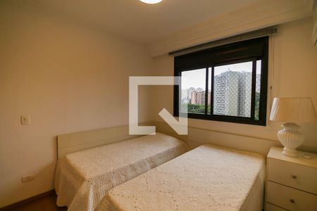 Apartamento à venda com 215m², 3 quartos e 4 vagasQuarto 3