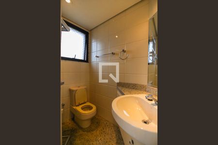 Apartamento à venda com 215m², 3 quartos e 4 vagasBanheiro da Suíte 3