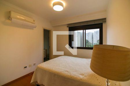 Apartamento à venda com 215m², 3 quartos e 4 vagasQuarto 2