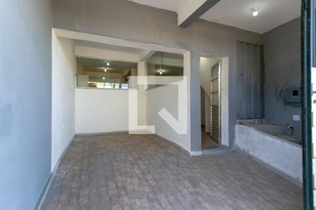 Casa para alugar com 55m², 1 quarto e 1 vaga Casa para alugar com 55m², 1 quarto e 1 vagaGaragem