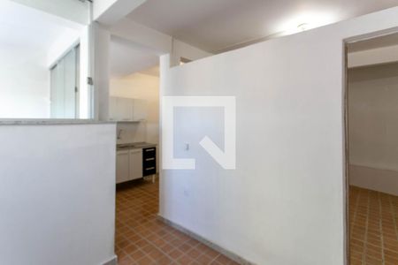 Sala de casa para alugar com 1 quarto, 55m² em Vista do Sol, Belo Horizonte