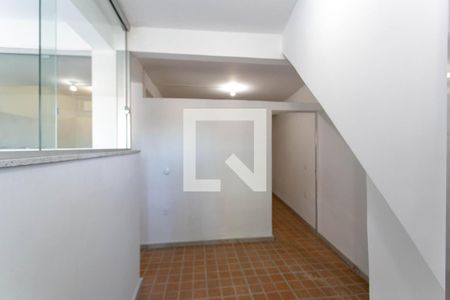 Sala de casa para alugar com 1 quarto, 55m² em Vista do Sol, Belo Horizonte