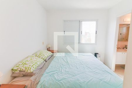 Apartamento à venda com 135m², 4 quartos e 3 vagasQuarto 2 Suite