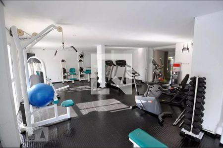 Apartamento à venda com 135m², 4 quartos e 3 vagasAcademia