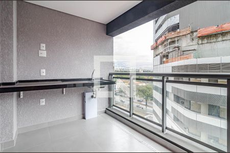 Varanda de kitnet/studio à venda com 1 quarto, 30m² em Pinheiros, São Paulo