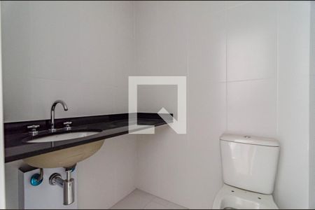 Banheiro de kitnet/studio à venda com 1 quarto, 30m² em Pinheiros, São Paulo