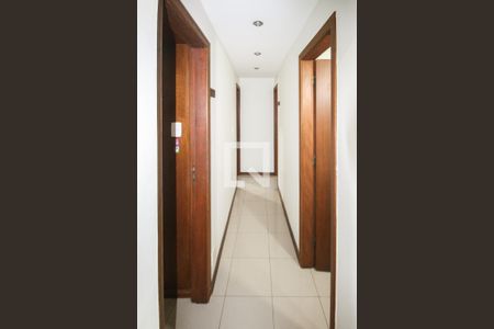 Apartamento à venda com 90m², 3 quartos e sem vagaCorredor