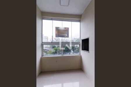 Sacada de apartamento para alugar com 2 quartos, 48m² em Morro Santana, Porto Alegre