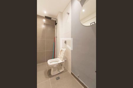 Banheiro de apartamento à venda com 1 quarto, 37m² em Vila Paranaguá, São Paulo