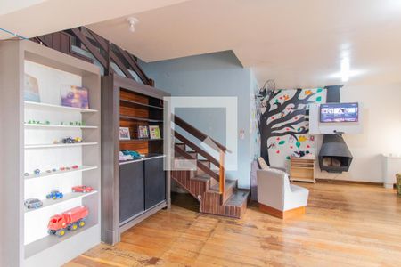 Sala de casa à venda com 4 quartos, 400m² em Cristal, Porto Alegre