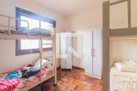 Casa à venda com 400m², 4 quartos e 3 vagas Casa à venda com 400m², 4 quartos e 3 vagasQuarto 2