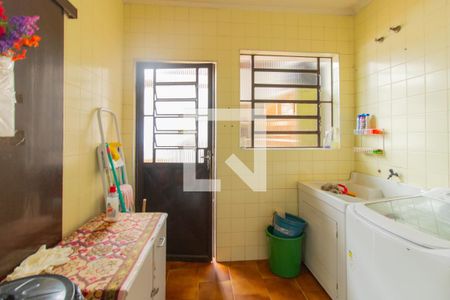 Casa à venda com 400m², 4 quartos e 3 vagas Casa à venda com 400m², 4 quartos e 3 vagasÁrea de Serviço