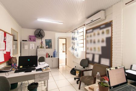 Casa à venda com 400m², 4 quartos e 3 vagas Casa à venda com 400m², 4 quartos e 3 vagasQuarto 4