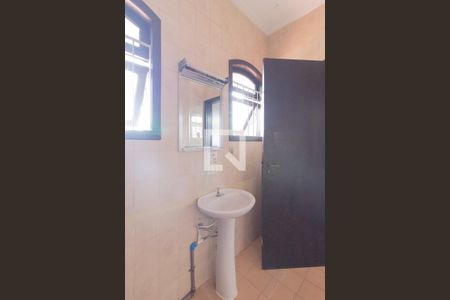 Casa à venda com 400m², 4 quartos e 3 vagas Casa à venda com 400m², 4 quartos e 3 vagasBanheiro 3