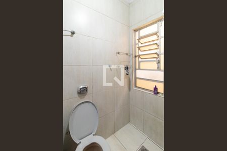 Banheiro do quarto 1 de casa à venda com 4 quartos, 400m² em Cristal, Porto Alegre
