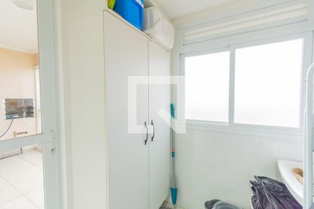 Apartamento à venda com 77m², 2 quartos e 2 vagasCozinha e Área de Serviço
