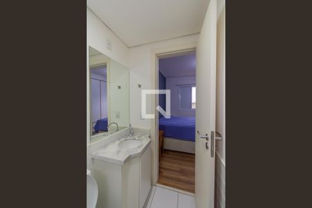 Apartamento à venda com 77m², 2 quartos e 2 vagasBanheiro da Suíte