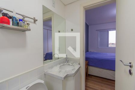 Apartamento à venda com 77m², 2 quartos e 2 vagasBanheiro da Suíte