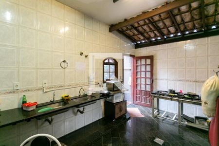 Casa à venda com 360m², 8 quartos e 3 vagasCozinha