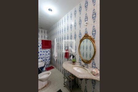 Casa à venda com 360m², 8 quartos e 3 vagasBanheiro da Suíte 1