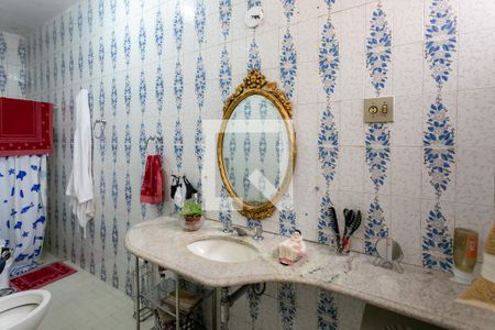 Casa à venda com 360m², 8 quartos e 3 vagasBanheiro da Suíte 1