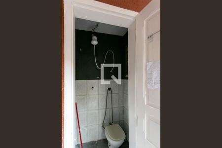 Casa à venda com 360m², 8 quartos e 3 vagasBanheiro 2