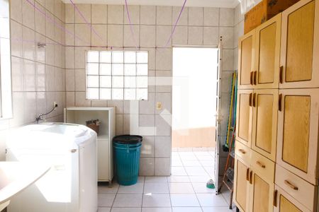 Casa à venda com 400m², 2 quartos e 5 vagasLavanderia