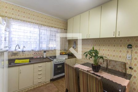 Casa à venda com 120m², 2 quartos e 2 vagas Casa à venda com 120m², 2 quartos e 2 vagasCozinha