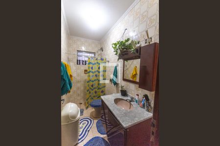 Casa à venda com 120m², 2 quartos e 2 vagas Casa à venda com 120m², 2 quartos e 2 vagasBanheiro social