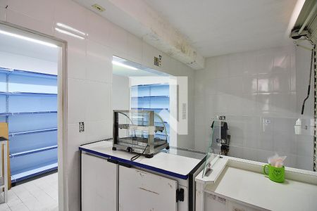 Casa à venda com 413m², 4 quartos e 3 vagasSala Comercial 