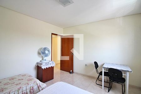 Casa à venda com 413m², 4 quartos e 3 vagasQuarto 2