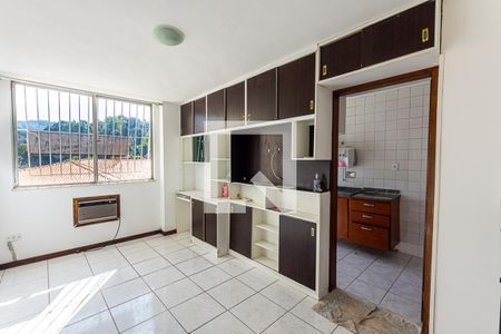 Sala de apartamento à venda com 2 quartos, 51m² em Fonseca, Niterói
