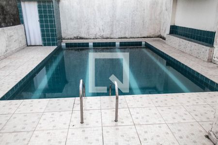 Casa para alugar com 70m², 2 quartos e 1 vagaÁrea comum - Piscina