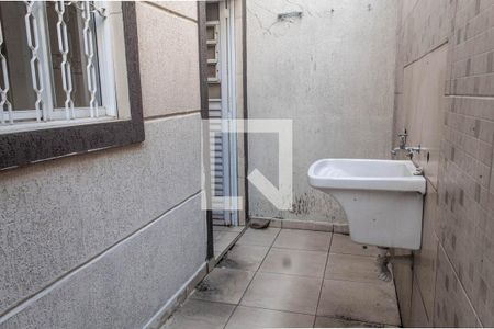 Casa para alugar com 70m², 2 quartos e 1 vagaÁrea de Serviço