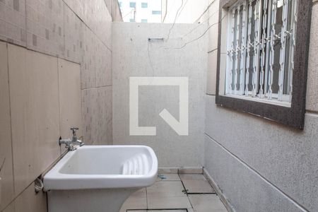 Casa para alugar com 70m², 2 quartos e 1 vagaÁrea de Serviço