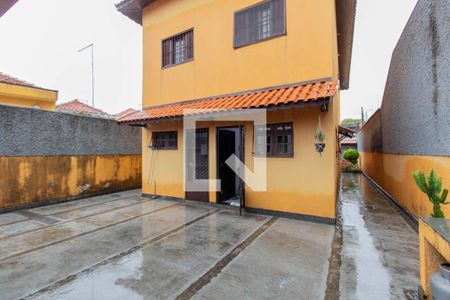 Casa à venda com 230m², 3 quartos e 4 vagasQuintal 