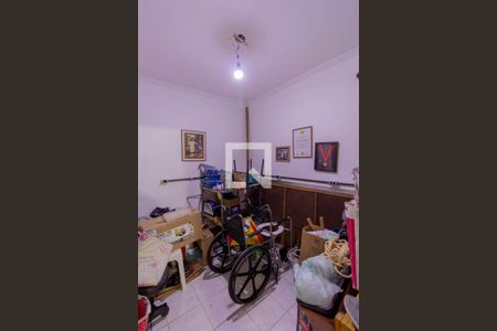 Casa à venda com 230m², 3 quartos e 4 vagasQuarto de Serviço