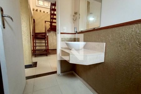 Casa à venda com 300m², 3 quartos e 3 vagasLavabo