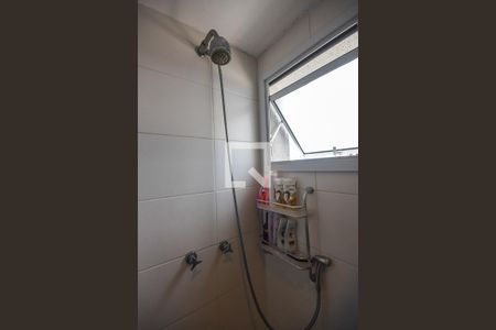 Apartamento à venda com 74m², 2 quartos e 2 vagasChuveiro do Banheiro da Suíte