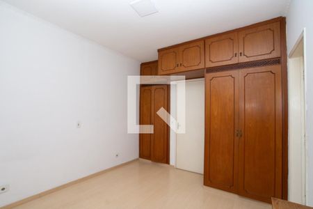 Suíte de casa à venda com 3 quartos, 200m² em Vila Rosália, Guarulhos