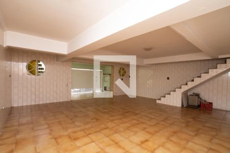 Casa à venda com 200m², 3 quartos e 4 vagas Casa à venda com 200m², 3 quartos e 4 vagasGaragem