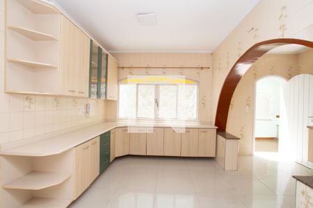 Casa à venda com 200m², 3 quartos e 4 vagas Casa à venda com 200m², 3 quartos e 4 vagasCopa