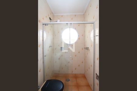 Casa à venda com 200m², 3 quartos e 4 vagas Casa à venda com 200m², 3 quartos e 4 vagasBanheiro Corredor