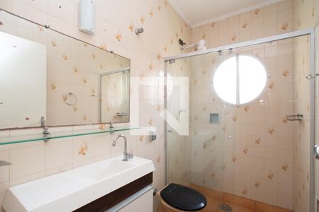 Casa à venda com 200m², 3 quartos e 4 vagas Casa à venda com 200m², 3 quartos e 4 vagasBanheiro Corredor