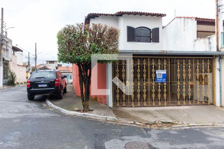 Casa à venda com 120m², 3 quartos e 2 vagasFachada