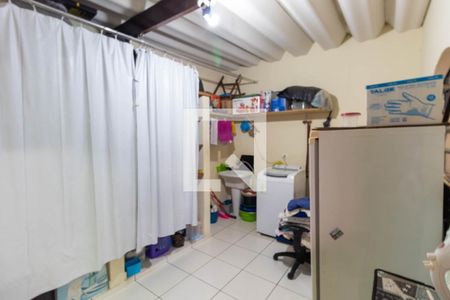 Casa à venda com 120m², 3 quartos e 2 vagasÁrea de serviço